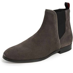 Hugo Boss Chelsea Boots — 12.